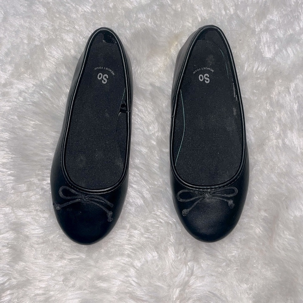 SO Girls Black Leather Ballet Flats Shoes Sz 1 - Picture 2 of 6